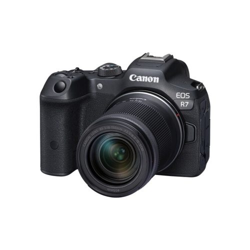 Canon EOS R7 with Lens RF-S 18-150 STM